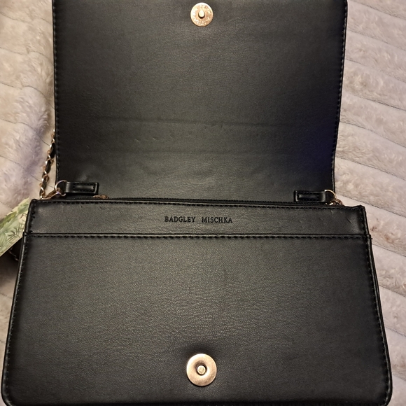 Badgley Mischka NWT Chain Quilt Faux Leather Crossbody Bag - Picture 7 of 8
